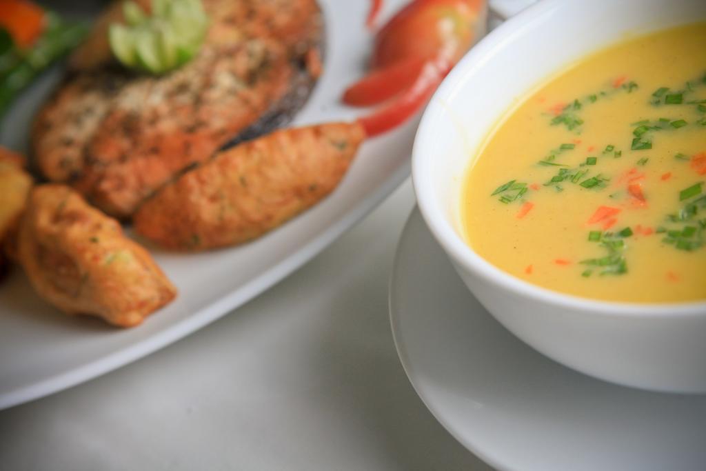 Lavendish Okrin Hotel كاتاراغاما المظهر الخارجي الصورة