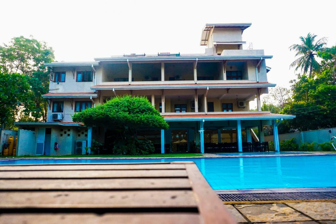 Lavendish Okrin Hotel كاتاراغاما المظهر الخارجي الصورة
