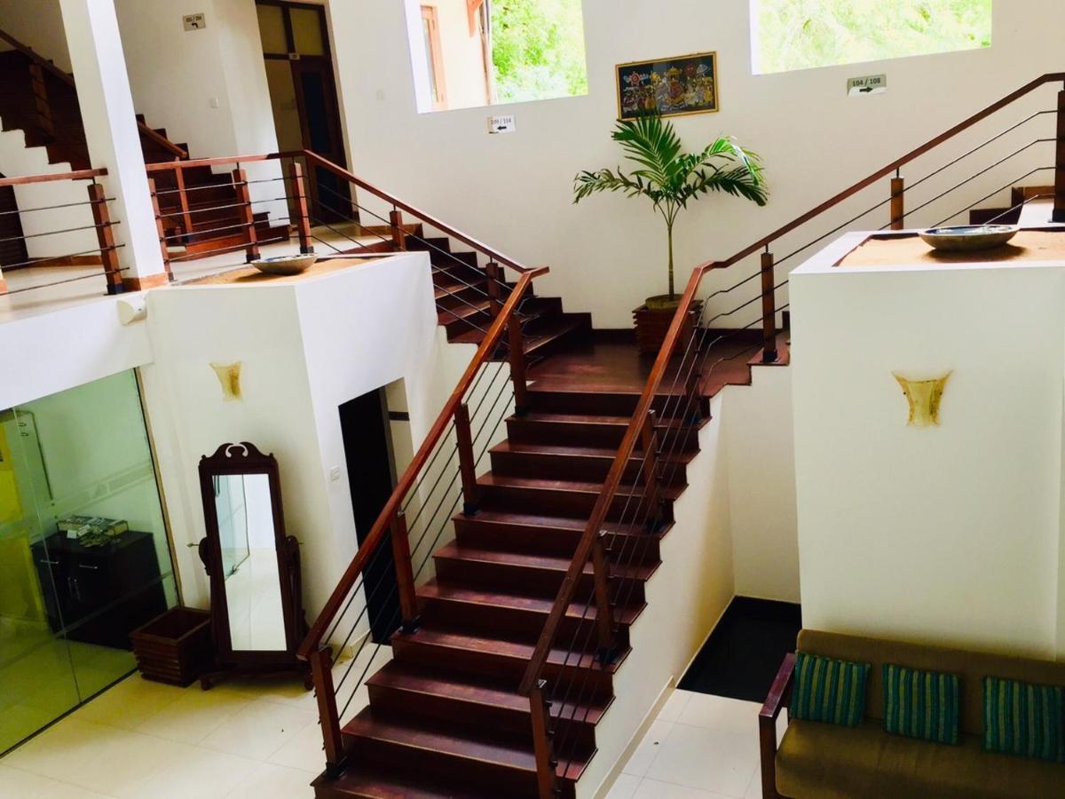 Lavendish Okrin Hotel كاتاراغاما المظهر الخارجي الصورة